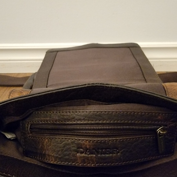 Danier brown leather bag - Picture 4 of 8